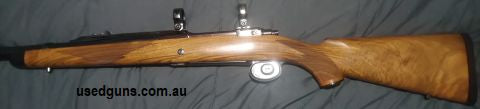 370934