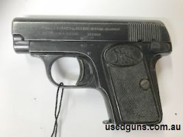 226083
