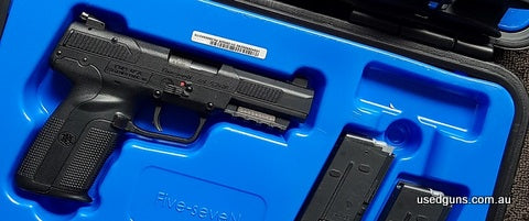 272533