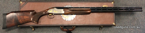 243946